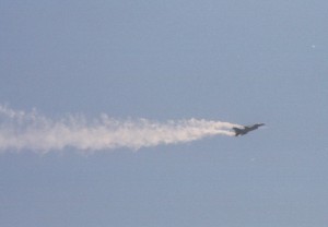 2004.05.30_OpenDay_27.F16_fly_2