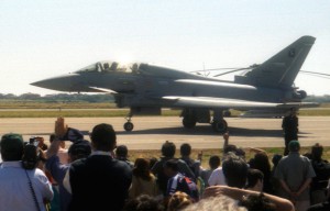 2004.05.30_OpenDay_29.Eurofighter_rolling
